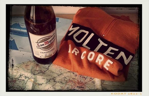 san miguel øl, og moltni trøje