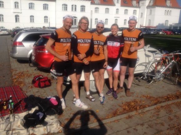 Rytterne fortograferet med vinderen Rikke Lønne efter Grand Fonfo Munkebjerg 2014